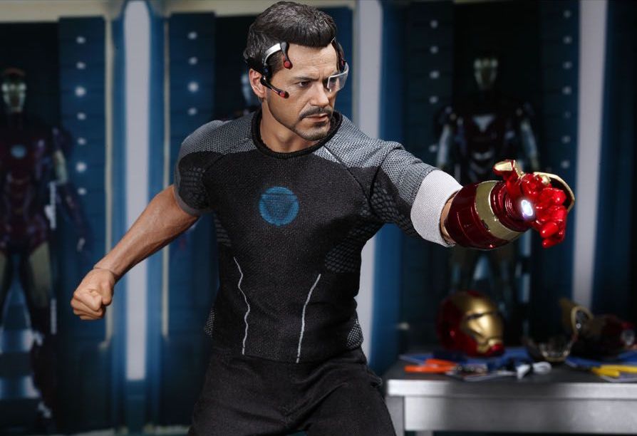 Hot Toys Iron Man 3 Tony Stark 1/6th scale limited edition
